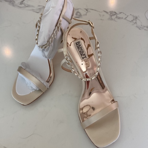 Kai Stiletto Heel Sandal Ivory by Badgley Mischka New Crystal Chain Detail Sz 11 - Picture 6 of 10